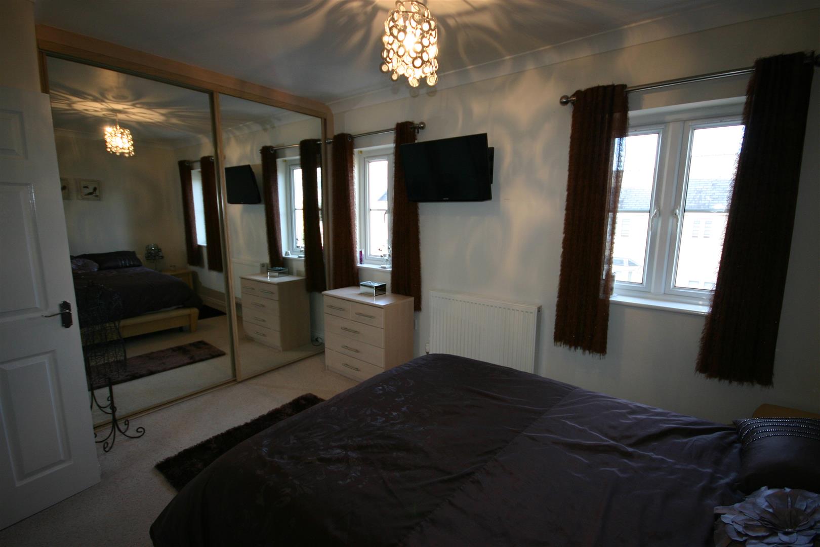 ANOTHER ROOM ASPECT